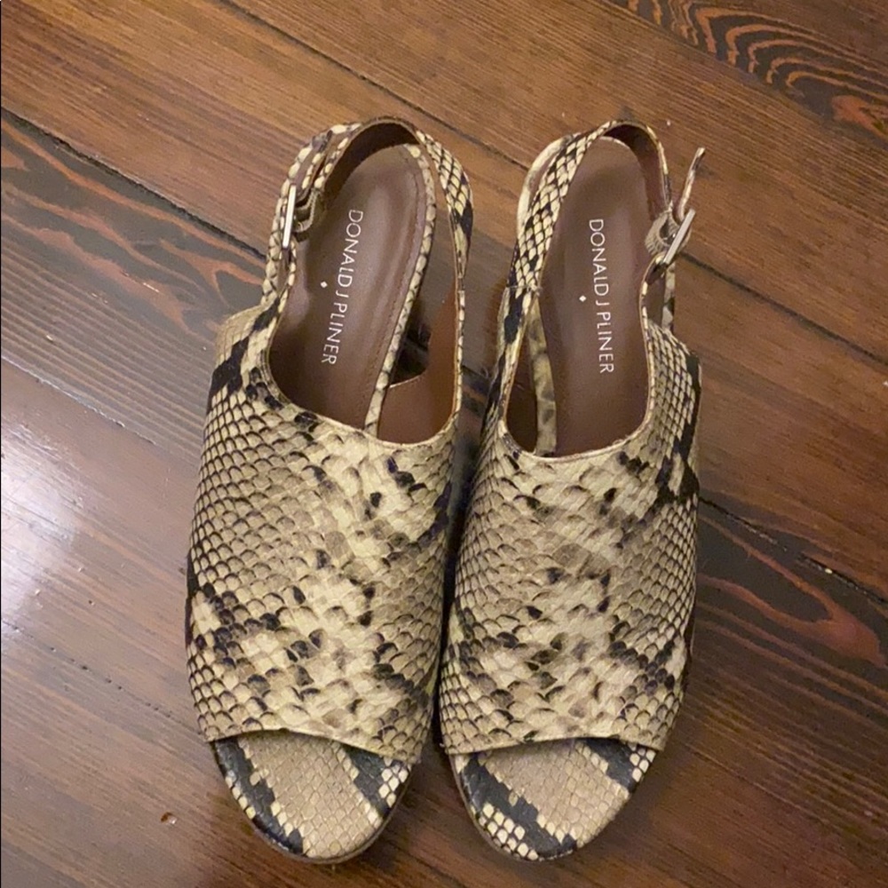 Donald Pliner Snake Slingback Wedge Fleur